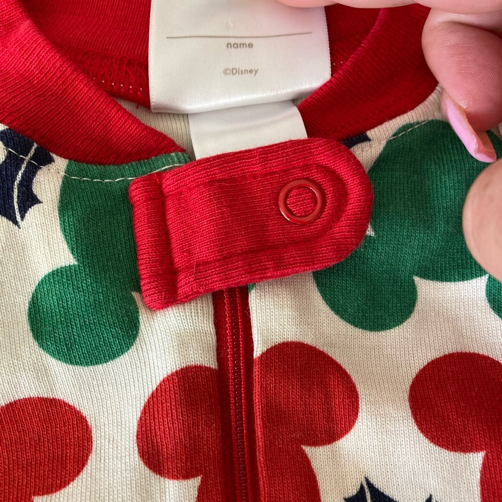 ❤️DiSNEY CHRISTMAS PJS - Picture 3 of 5